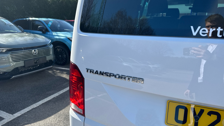 Volkswagen Transporter T32 Swb Diesel 2.0 TDI 110 Highline Kombi Van